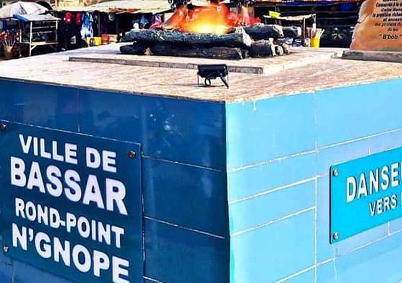 Des résultats riches sur le SERP de Google lors de la recherche de « Bassar »
